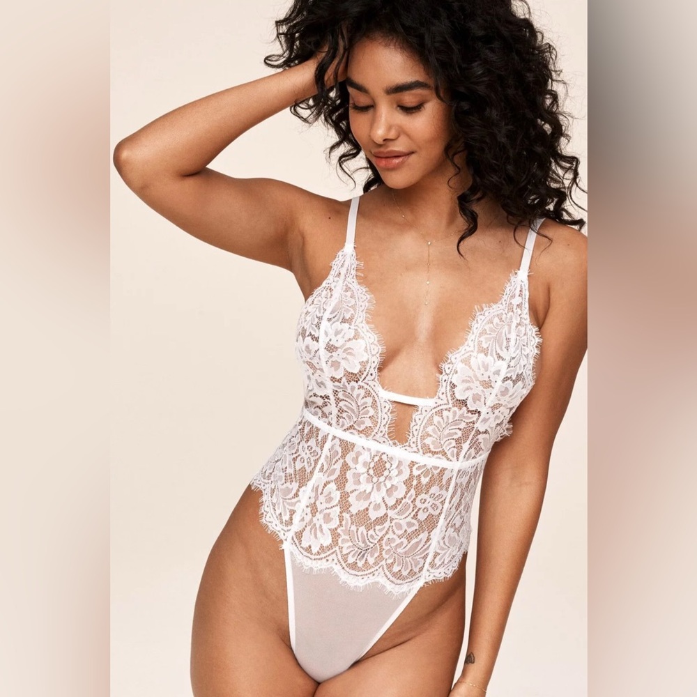 Adore Me NWT Anouchka Unlined White Lace Bodysuit‎ Size X Small